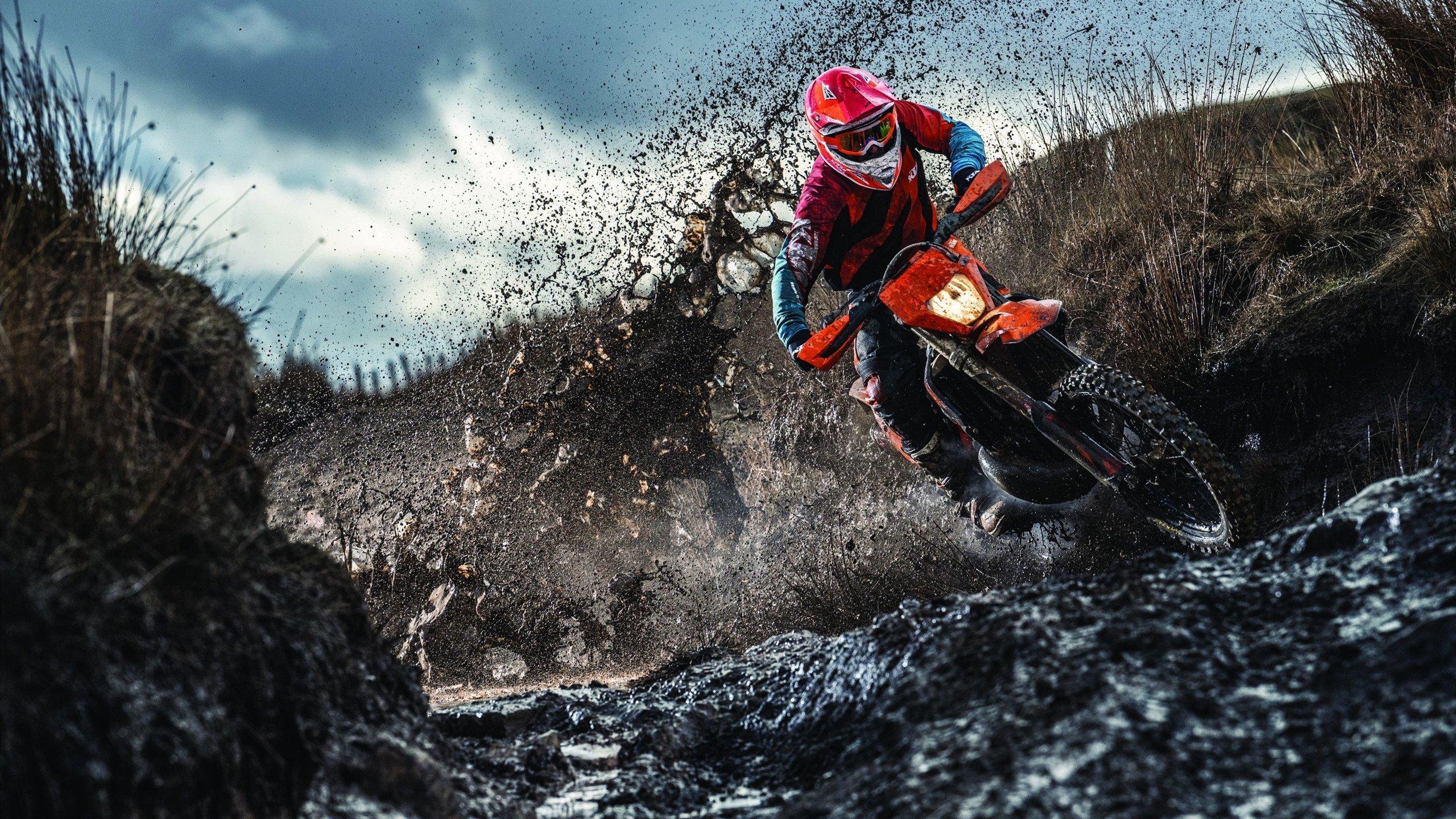 卡福预言成真？萨拉赫与维尼修斯迈向金球奖的必然之路